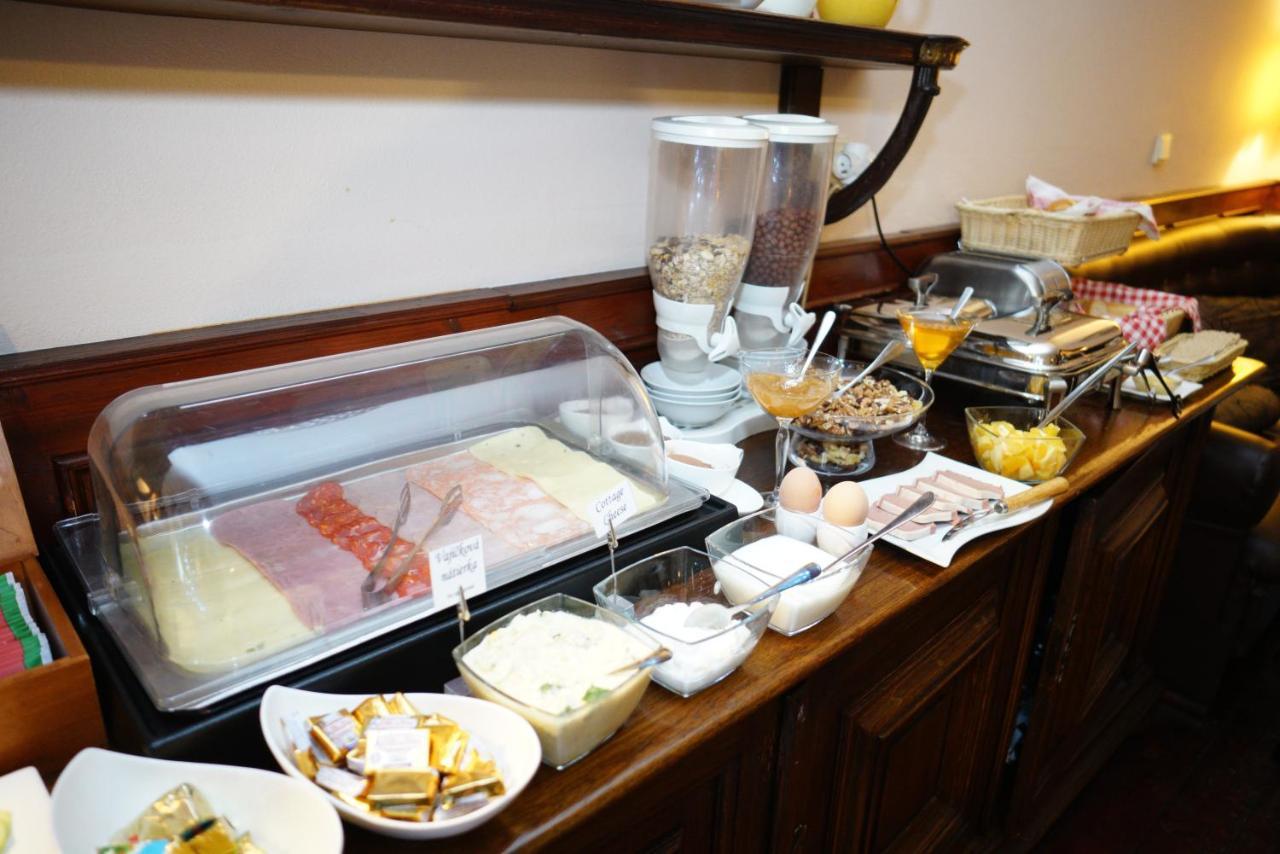 Penzion Restaurant Jakub ポプラト エクステリア 写真